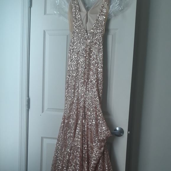 Giavonni Prom dress - Picture 5 of 6